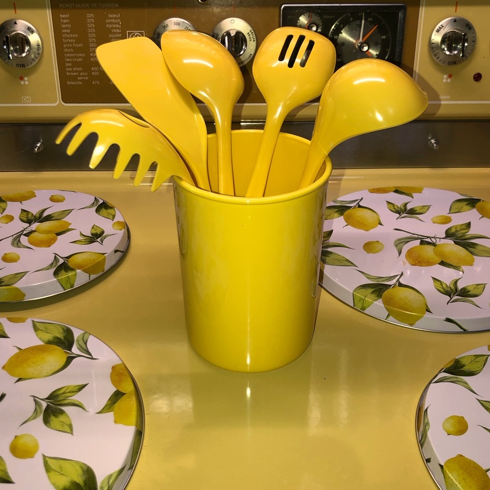🍋Lemon yellow melamine utensil set and holder🍋